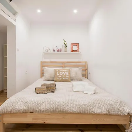 Bairro Alto - Bica 1 *